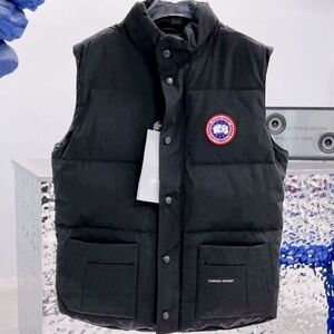 Men’s Canada Goose vest
